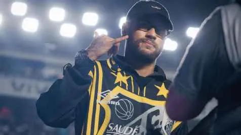 Com ajuda de Neymar, Santos repete Flamengo como novo patrocinador e mira até R$ 50 milhões