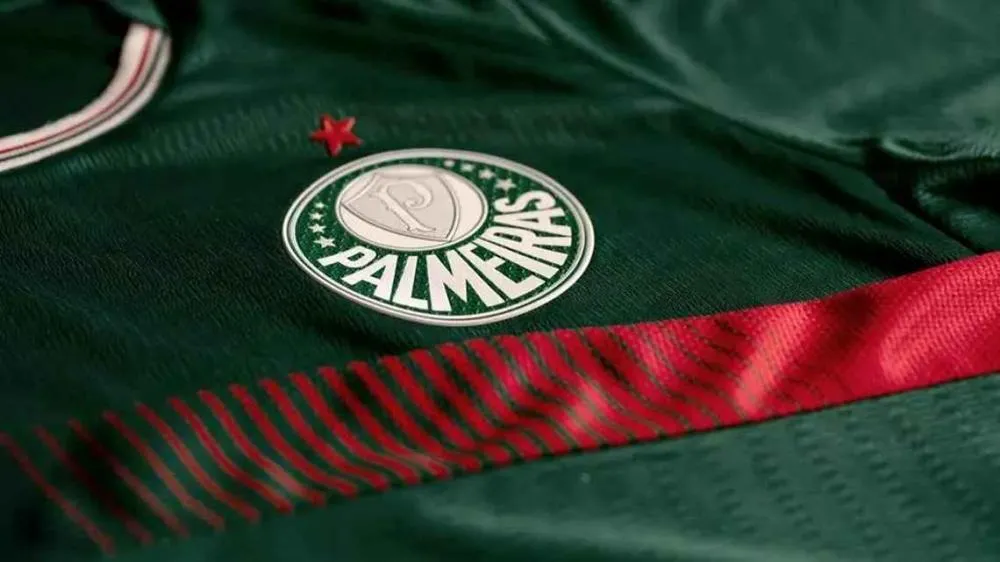 Palmeiras toma decisão sobre patrocinador máster na camisa após proibição de bets