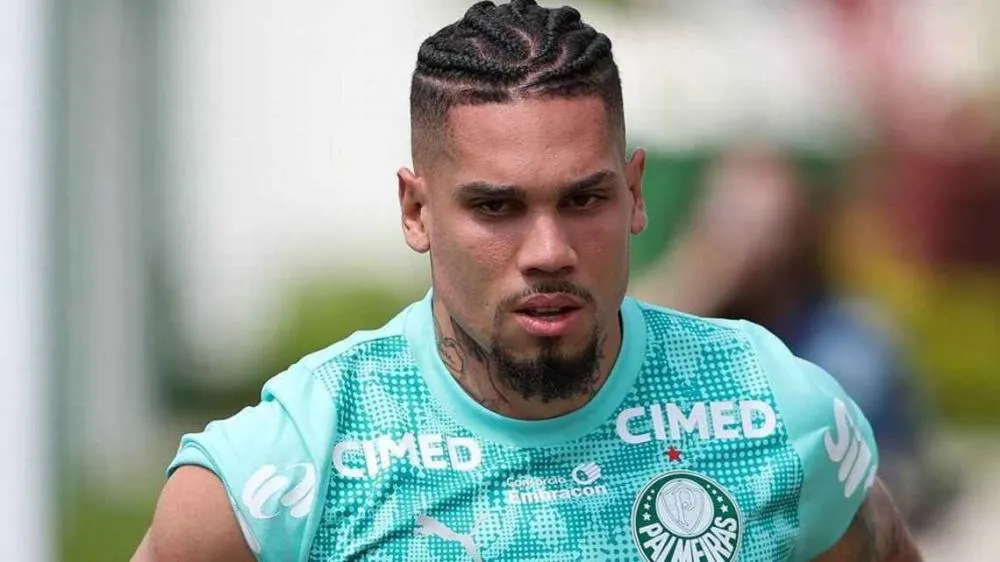 Paulinho diz que está 'pronto' para Palmeiras x Corinthians; atacante pode ficar no banco