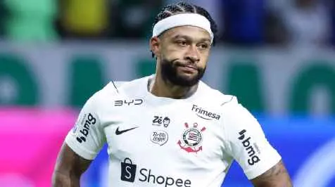 Suspenso, Memphis Depay perderá possível estreia de Seedorf no Corinthians e terá janela de 12 dias sem jogar