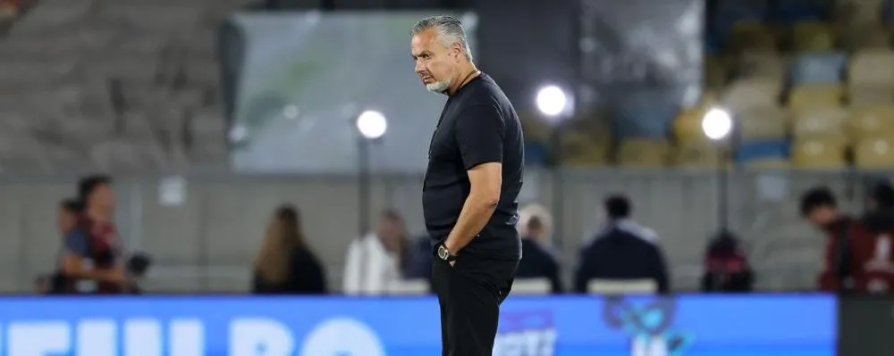 Boto admite incômodo por Vasco jogar no Maracanã: 'Preocupa pagar uma casa e outra pessoa fazer a festa'