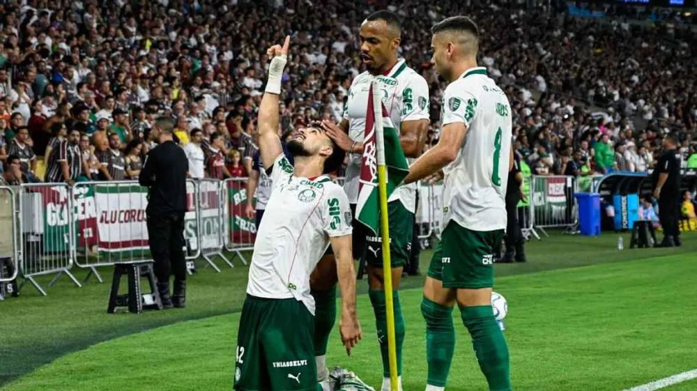 Carlos Miguel falha no fim, mas Palmeiras bate Fluminense no Maracanã e larga na frente na semi da Libertadores