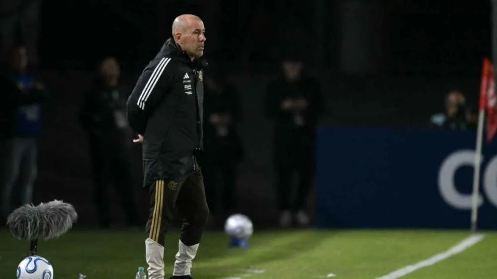 Leonardo Jardim durante jogo do Flamengo contra o Estudiantes pela fase de grupos da LibLeonardo Jardim durante jogo do Flamengo contra o Estudiantes pela fase de grupos da Libertadores Getty Imagesertadores Getty Images