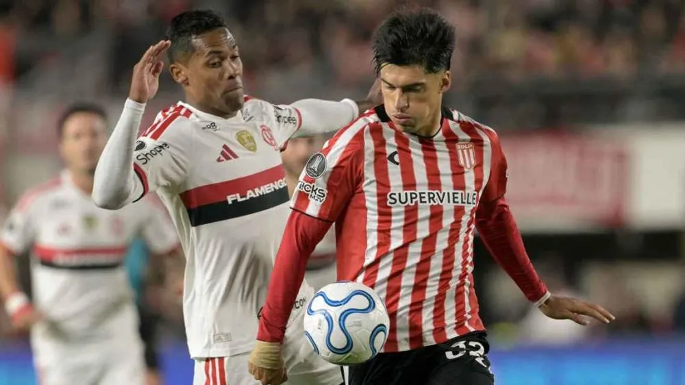 Jornal espanhol vê Flamengo 'sobrevivendo' em La Plata e critica partida contra o Estudiantes: 'Sua pior atuação'