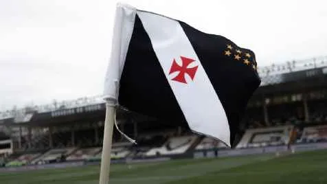 Vasco admite dívida de quase R$ 2 milhões com atacante que fez oito gols pelo clube