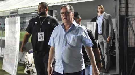 Presidente do Santos desabafa sobre dívidas e vê futebol brasileiro em estado crítico: 'Todos os clubes estão em situação gravíssima'