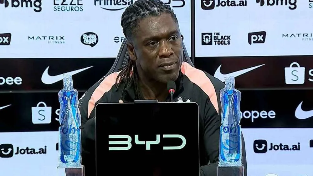 Clarence Seedorf em apresentação no Corinthians ESPN
