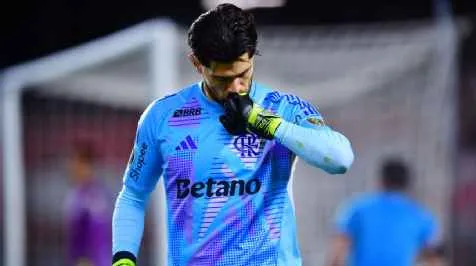 Rossi de saída do Flamengo? Goleiro se manifesta sobre rumores de 'renovação travada'