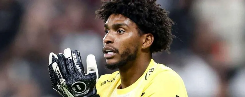 Hugo Souza admite 'cabeça afetada' no Corinthians e elogia Seedorf por aproximar psicóloga do elenco: 'Muito a ajudar'