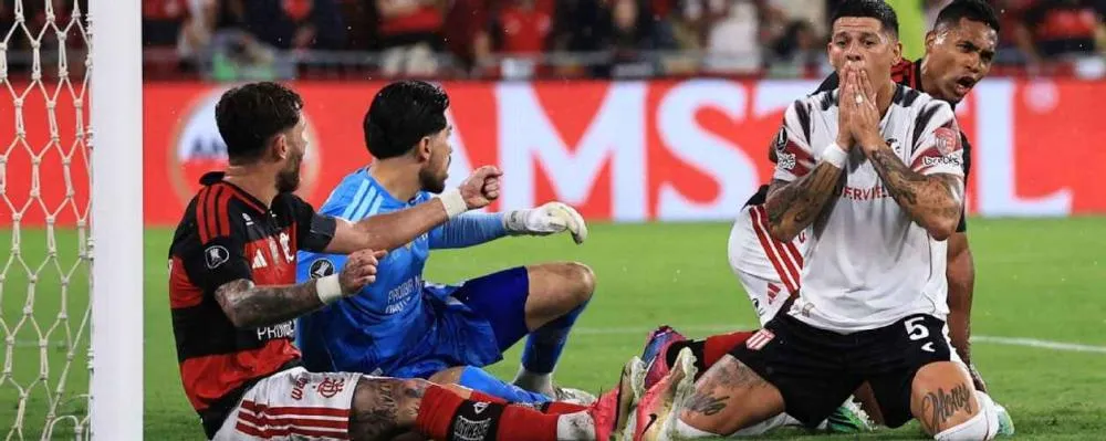 Caso Rojo: o que diz documento que pode punir Estudiantes e colocar Flamengo na final da Libertadores