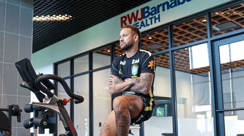 Neymar em trabalho de fisioterapia na Seleção Brasileira Nelson Terme / CBF