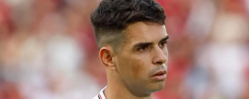 Hospital emite boletim médico e atualiza situação de Oscar, do São Paulo, após alteração cardíaca