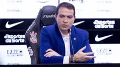 Paz abre o jogo sobre salários atrasados no Corinthians e renovação de Memphis Depay: 'Como contratar devendo?'