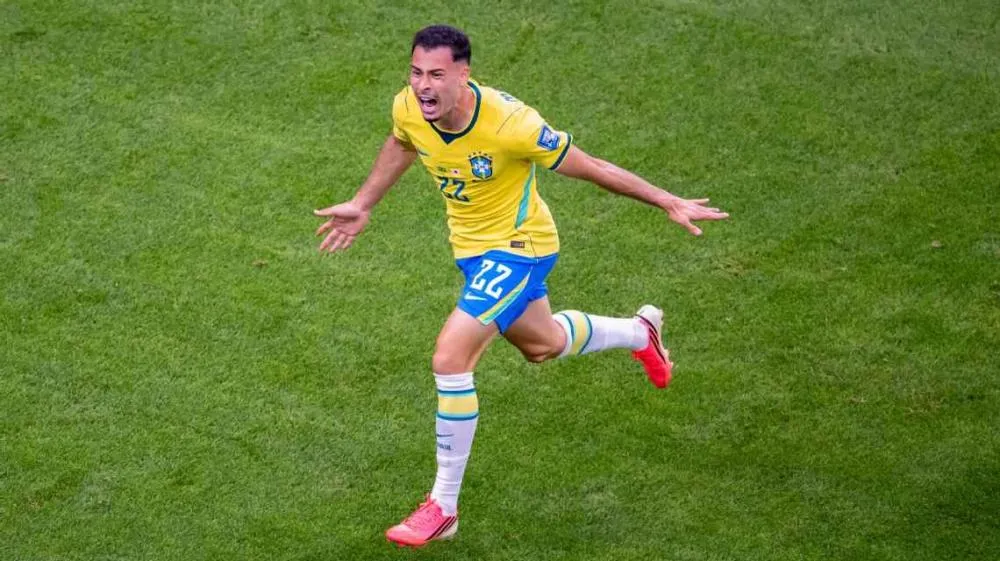 Herói, Martinelli sai com olho sangrando e fica sem palavras ao colocar Brasil nas oitavas da Copa