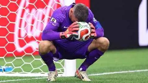 Inspirado em Neuer: quem é o goleiro da Austrália que entrou e não pegou nenhum pênalti contra o Egito na Copa
