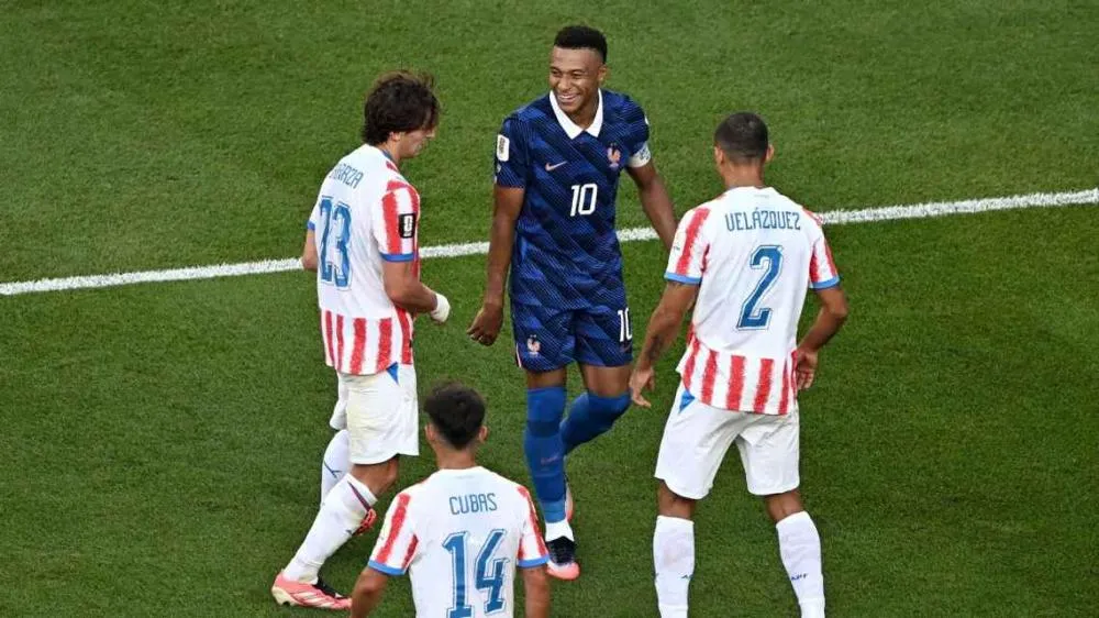 Mbappé diz que Paraguai não quis futebol e rebate 'clima hostil': 'Se vão nos mandar ir à m***, vamos mandá-los também'