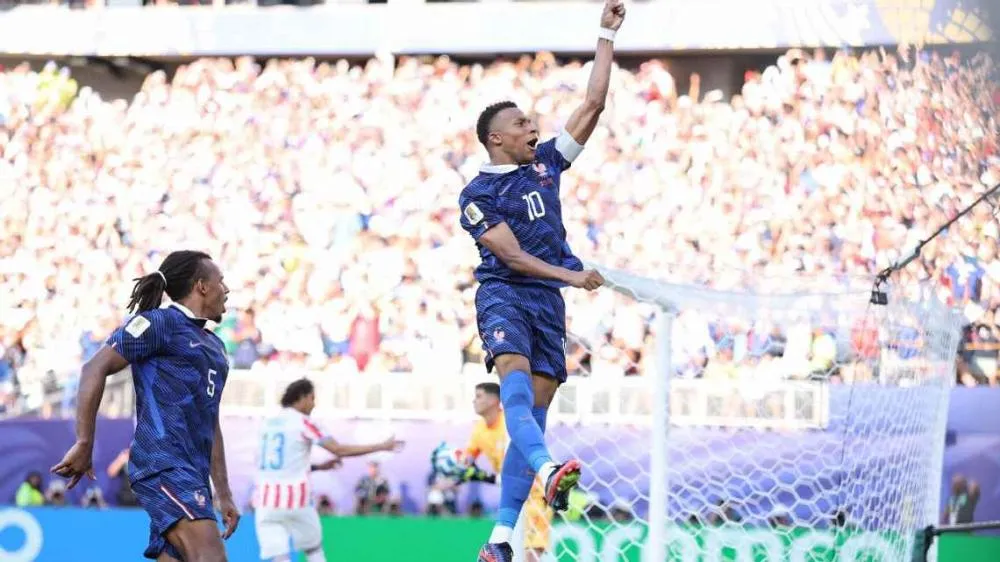Mbappé marca, França vence Paraguai em 'jogo de Libertadores' e vai às quartas da Copa
