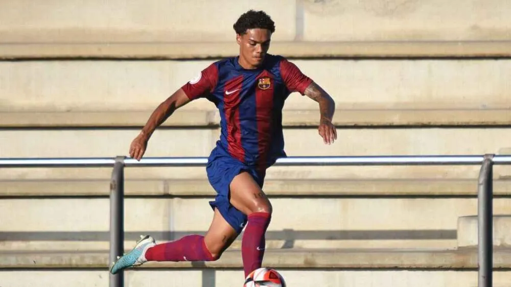 Ex-Cruzeiro e Barcelona, filho de Ronaldinho Gaúcho treina em Portugal e aguarda acerto com novo clube