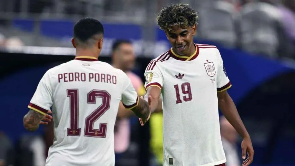 Yamal tinha 2 anos, e autor de gol contra França comemorava em fonte único título da Espanha na Copa