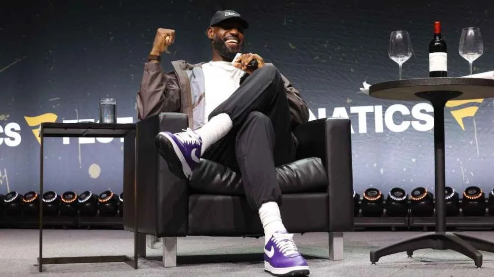 Para onde vai LeBron James? Astro desconversa sobre próximo time: 'Me convidaram até para os Yankees'