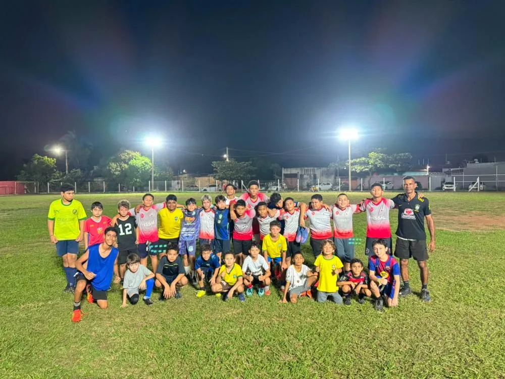 Projeto “Joga Bem Cuiabá” leva futebol gratuito para jovens da Baixada