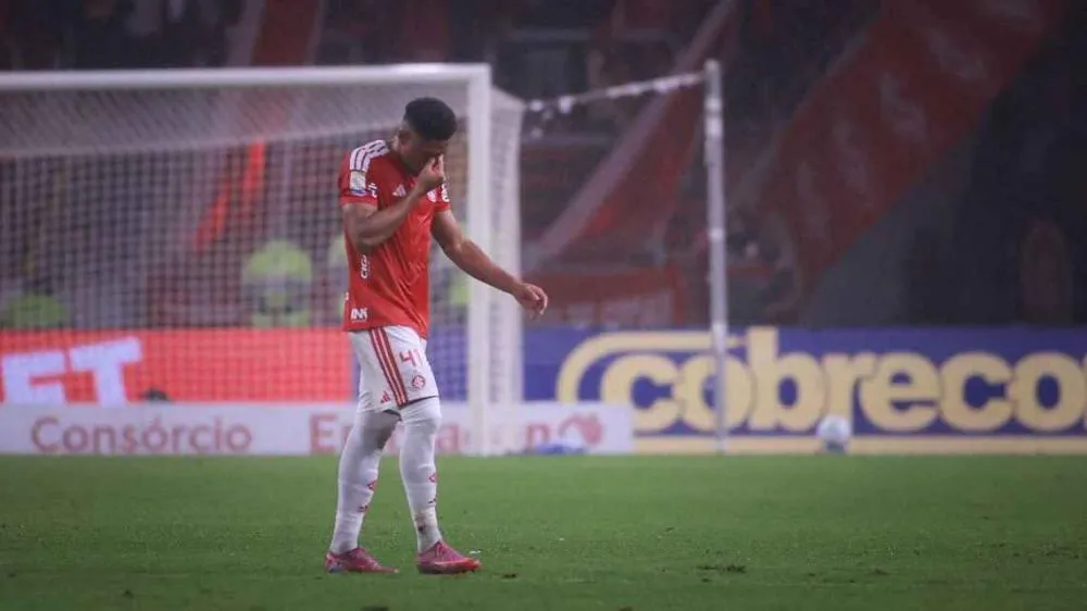 Internacional usou áudio falso do VAR em defesa de Victor Gabriel no STJD por lance com Pec