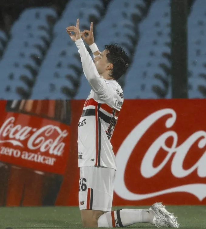 São Paulo inicia Sul-Americana com vitória suada no Uruguai