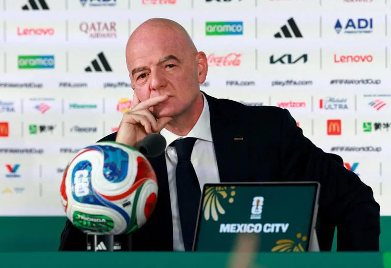 UEFA mantém ameaça de boicote à Copa do Mundo, apesar da pressão da Fifa para pôr fim à turbulência