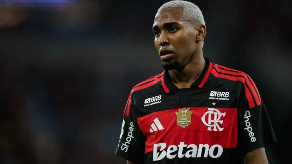Flamengo vê oferta 'insultuosa' por Lorran e encerra negociação com time europeu