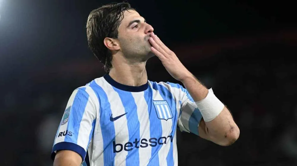 Santiago Sosa é esperado neste domingo no Rio para assinar com o Vasco