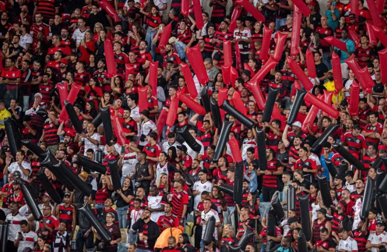Torcida do Flamengo se revolta nas redes após fim de negociação com jogador da Seleção