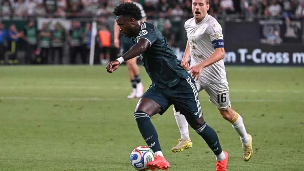 Na volta de Vini Jr, Real Madrid vence Ferencváros com gol de sensação; Endrick é titular, mas passa em branco