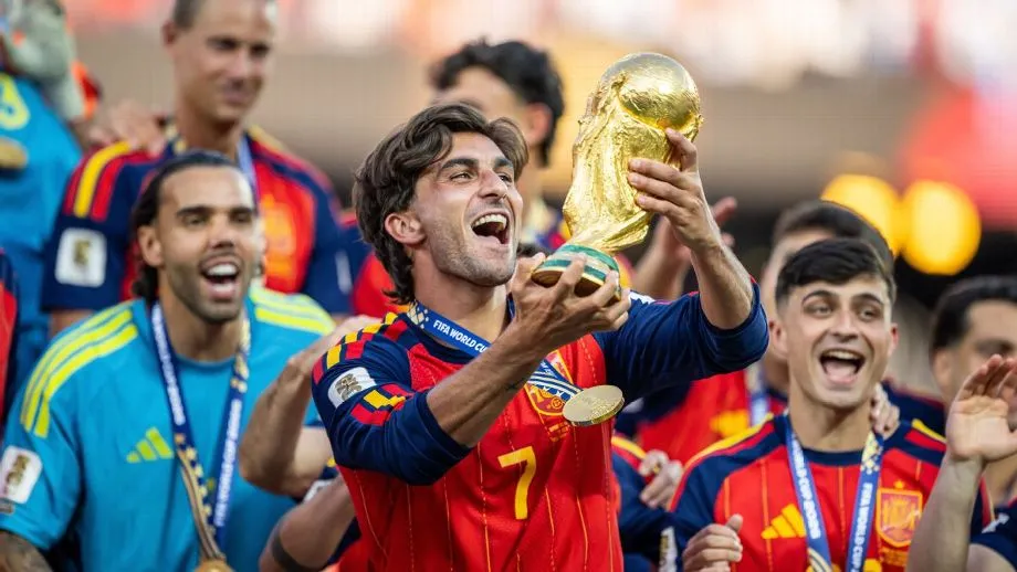 Barcelona recusa proposta de R$ 235 milhões do PSG por Ferrán Torres, mas não descarta saída
