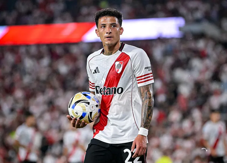 Presidente do River confirma venda de volante ao Atlético: veja os valores