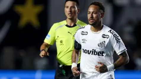 Neymar pede 'calma' sobre atuar ou não pelo Santos no sintético do Palmeiras na Copa do Brasil: 'Não sei'