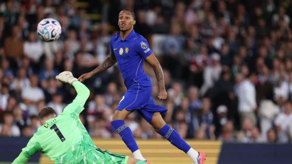 João Pedro faz gol relâmpago, e Chelsea bate Fulham na estreia da Premier League