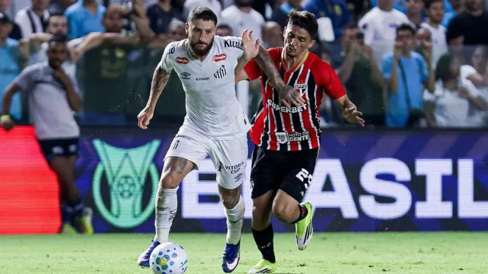 De clube novo, Zé Rafael desabafa sobre passagem pelo Santos: 'Vou passar bem longe desse lugar sem sentir saudade alguma'