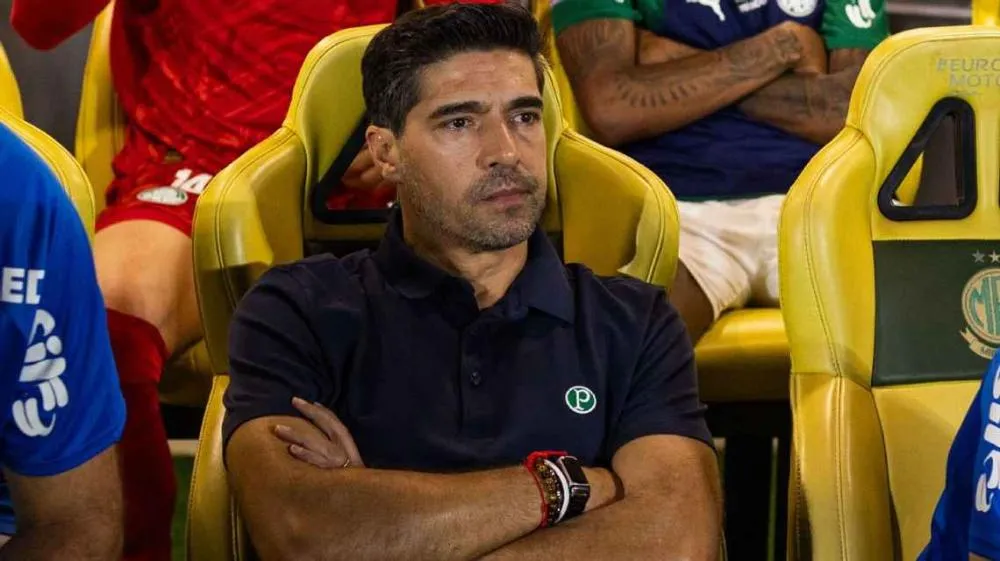 Abel Ferreira durante jogo entre Palmeiras e Mirassol, pelo Brasileirão Rapha Marques/Sports Press Photo/Getty Images