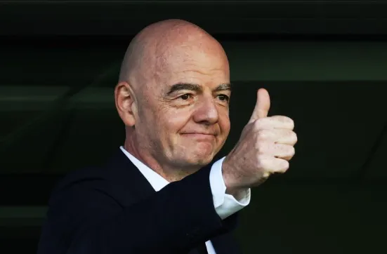 Infantino mantém sua candidatura à reeleição na Fifa apesar de crise: ‘Nada mudou’