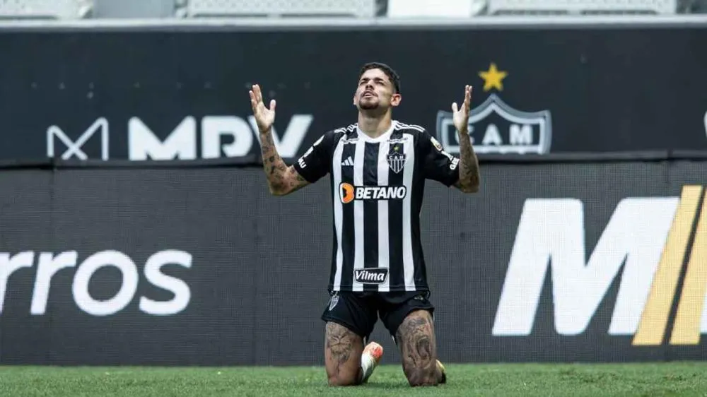  Santos negocia com ex-Atlético-MG, mas tem 1ª oferta recusada