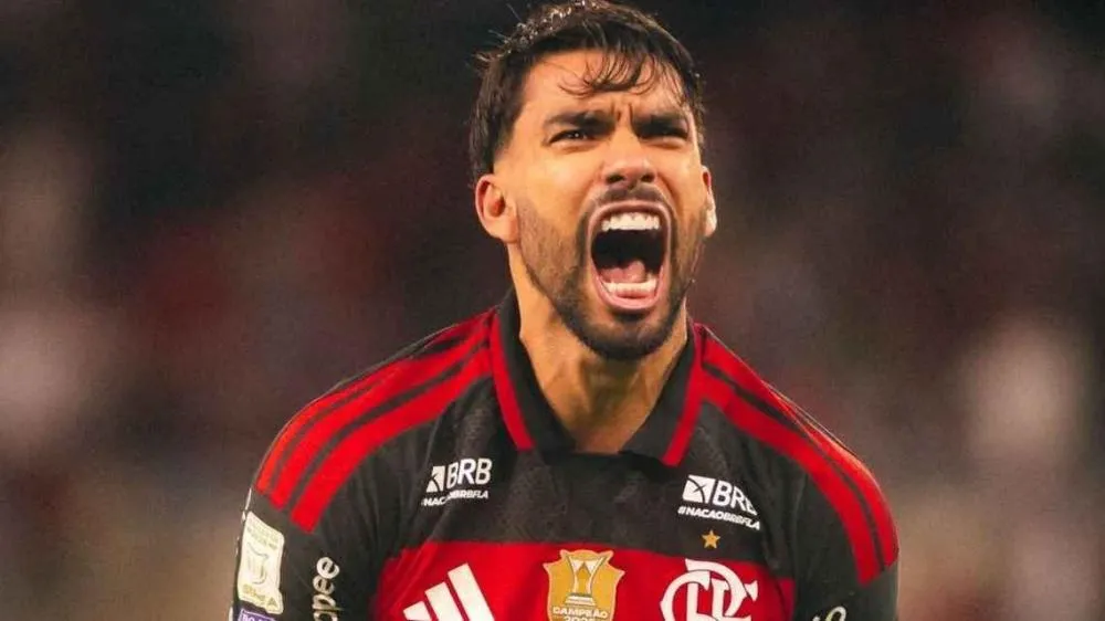 Flamengo vence Corinthians em jogo de final emocionante e se mantém na liderança do Brasileirão