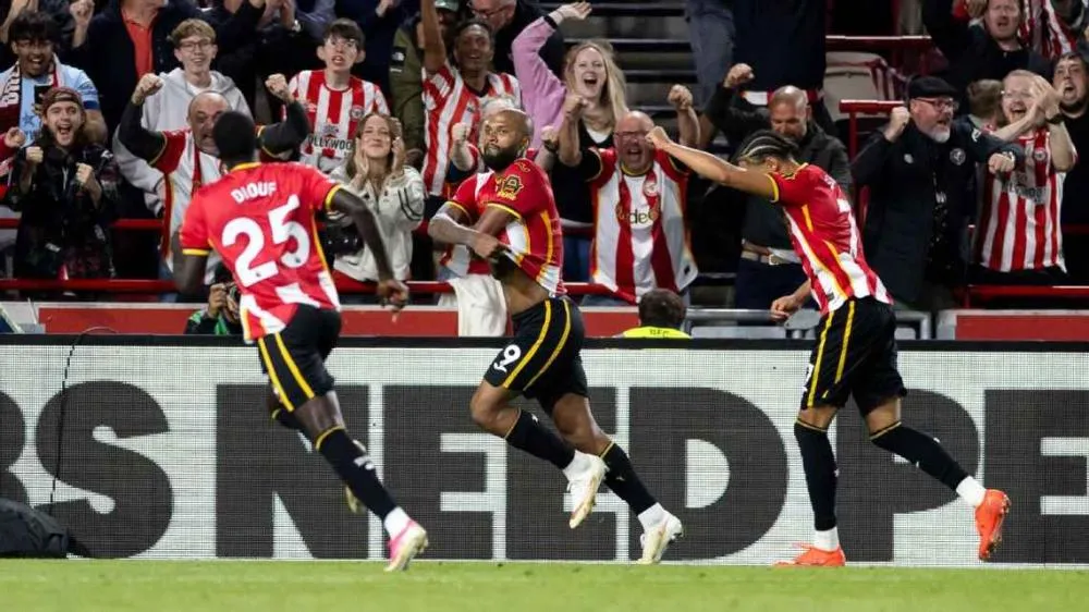 Igor Thiago comemora o segundo gol do Brentford sobre o Chelsea Gaspafotos/MB Media/Getty Images