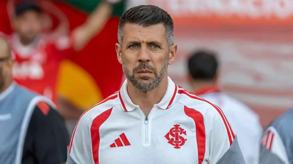 Paulo Pezzolano, técnico do Internacional, no Beira-Rio, durante partida contra o Inter Santa Maria, no Gaúchão 2026 Gazeta Press