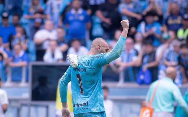 Herói do Grêmio contra o Palmeiras, Weverton fala de atuação histórica