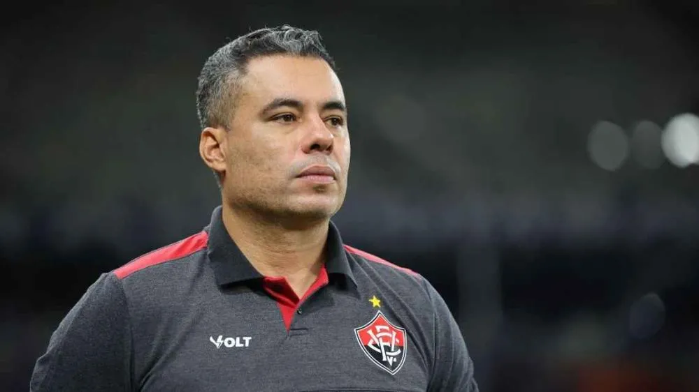 Jair Ventura no Internacional? 'Fica aqui quem quer': presidente do Vitória reage a possível saída do técnico