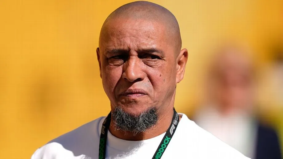 Roberto Carlos dispara sobre problemas financeiros: 'Perdi 99% de tudo que ganhei com futebol'