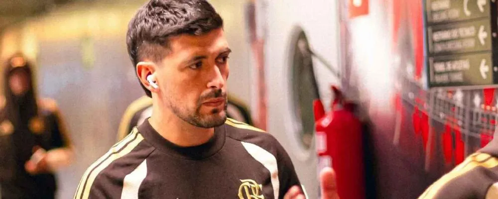 Arrascaeta se pronuncia após lesão que o tirou do Flamengo na semifinal da Libertadores: 'Não há medo...'