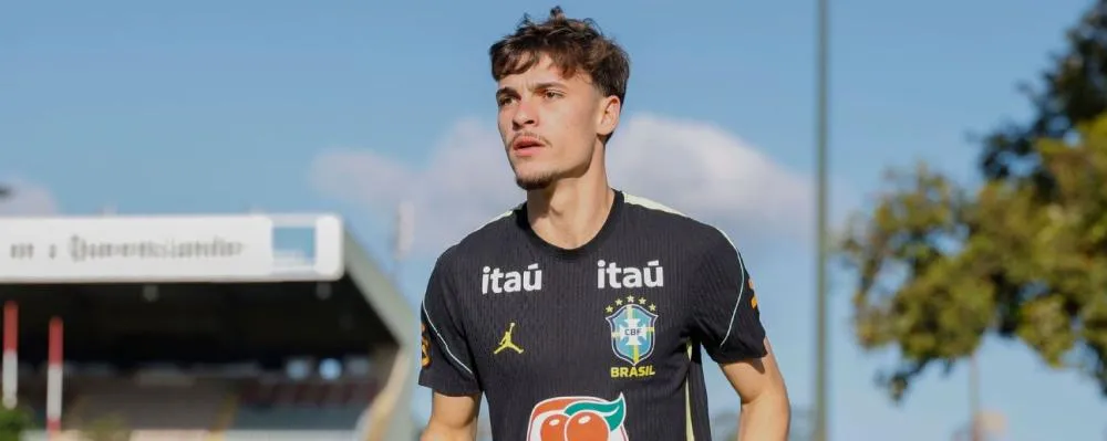 Bidon admite surpresa com 1ª convocação e revela jogador que tem como referência na Seleção: 'Mentalidade vencedora'