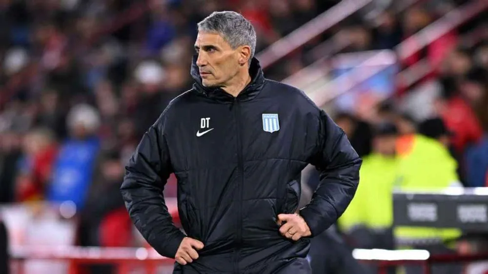 Vojvoda quebra o silêncio sobre demissão do Racing após 13 jogos: 'Sabia onde estava me metendo'