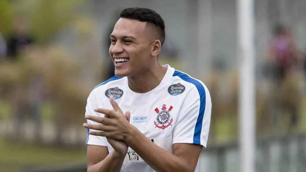 Ex-atacante do Corinthians volta a ser suspenso por doping e desfalca time da Série B do Brasileirão